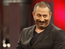 Cem yılmaz'ın ilk tweet'i ne oldu?